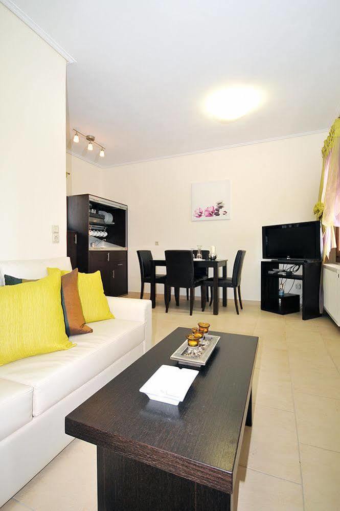 Aithra Apartments & Suites 加夫里翁 外观 照片